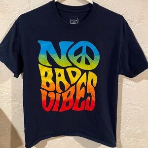 No Bad Vibes Graphic T-Shirt Medium